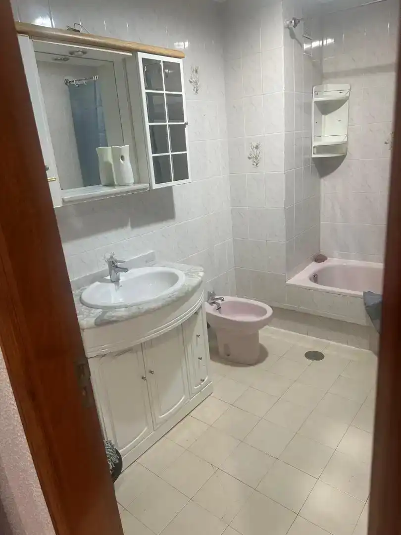 Badezimmer von Wohnung zur Miete in La Bañeza  mit Privatgarten und Möbliert
