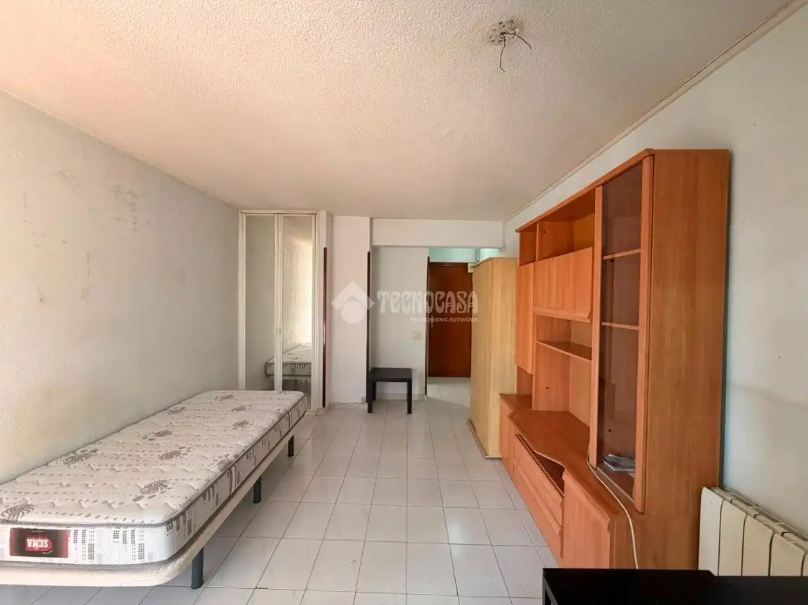 Habitación de Estudio en venta en Madrid con Calefacción y Terraza