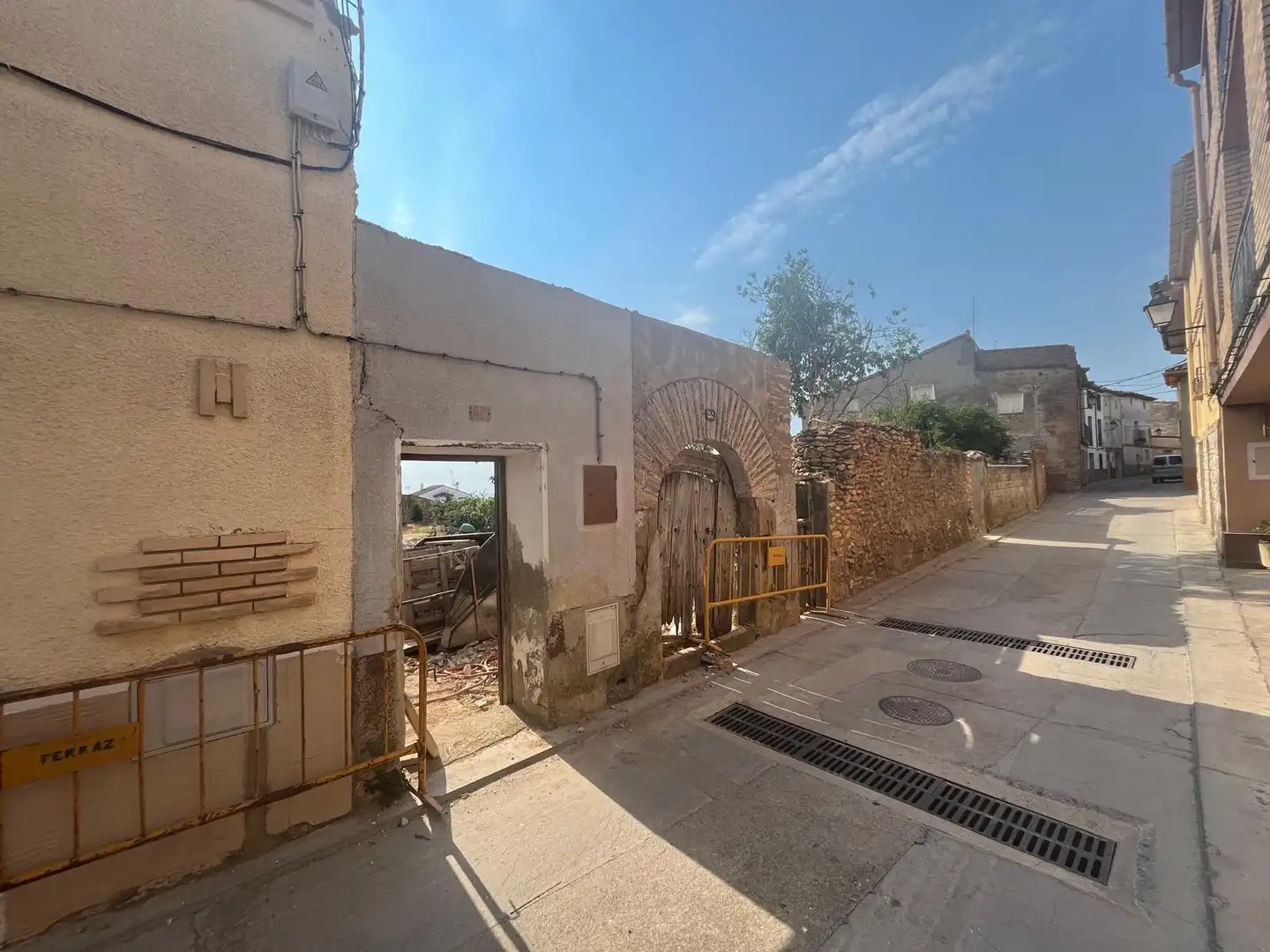 Exterior view of Land for sale in Laluenga