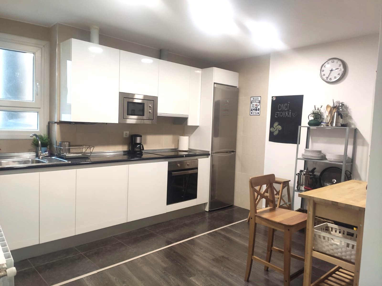 Kitchen of Flat to rent in Bilbao   with Heating, Furnished and Oven