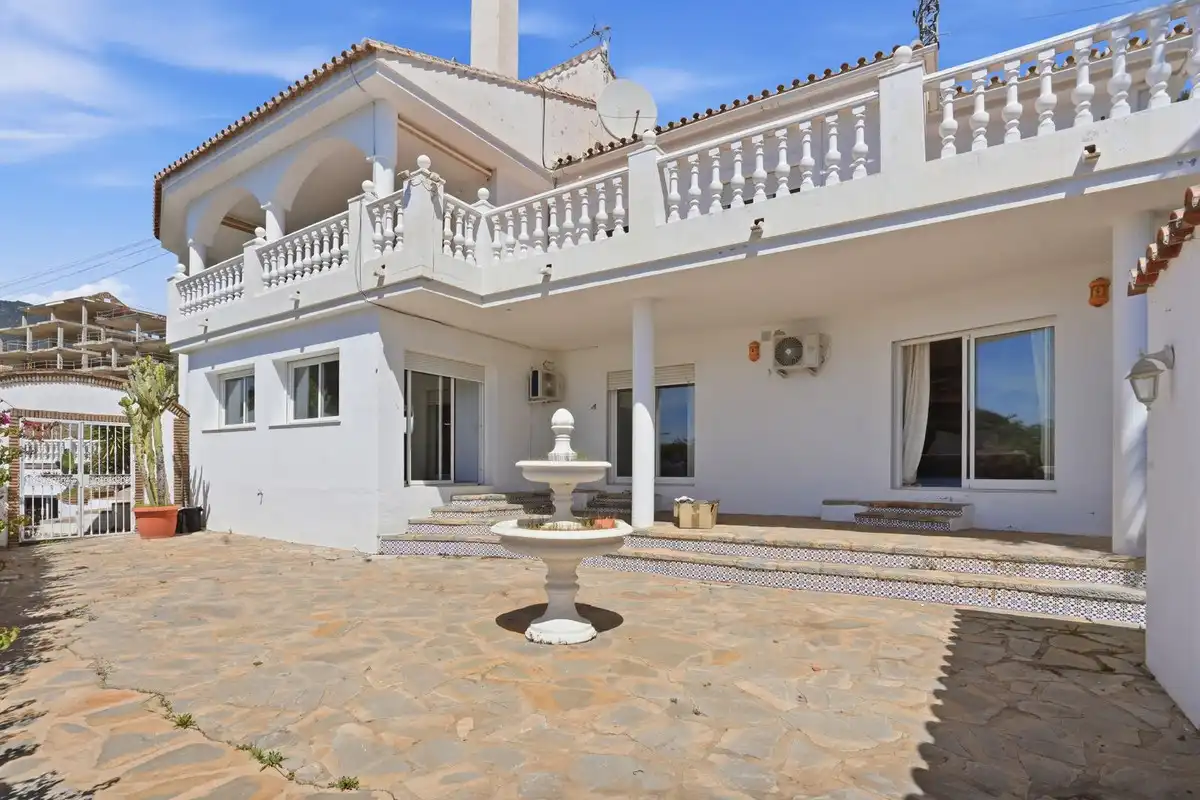 Villa con piscina in vendita a Arroyo de la Miel, imagen 38