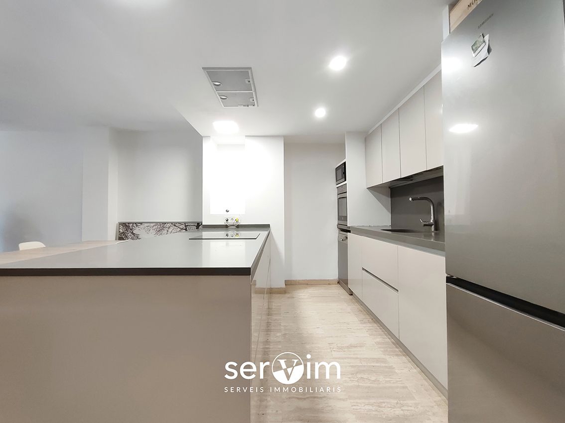 Kitchen of Flat for sale in Girona Capital  with Air Conditioner, Heating and Terrace