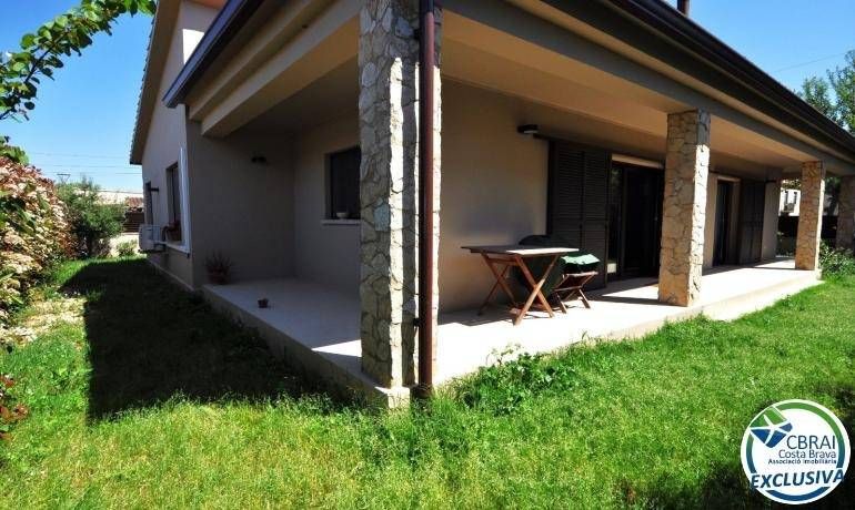 Garden of House or chalet for sale in Sant Pere Pescador  with Air Conditioner, Heating and Terrace