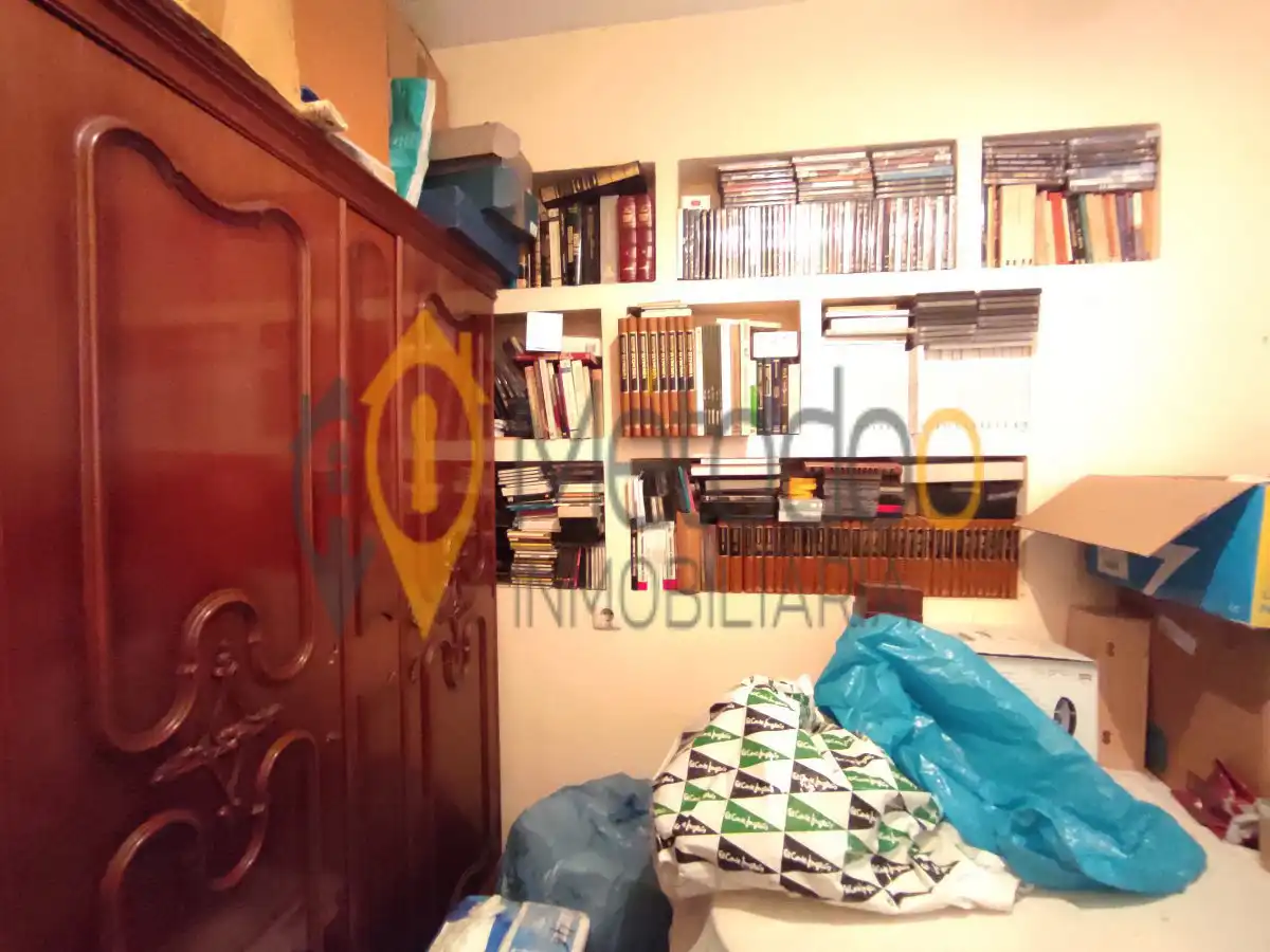 Bedroom of Flat for sale in Sevilla  with Air Conditioner, Terrace and Balcony