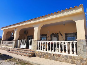 Chalet en venta en Monóvar  / Monòver