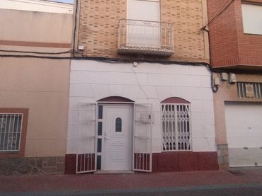 Pis amb jardí en venda a Paseo Manzanares 63