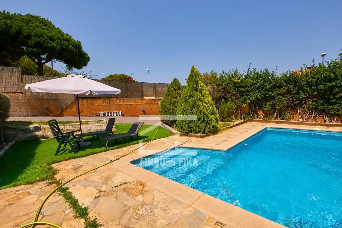 Casa o chalet en venta en Nucli Urbà