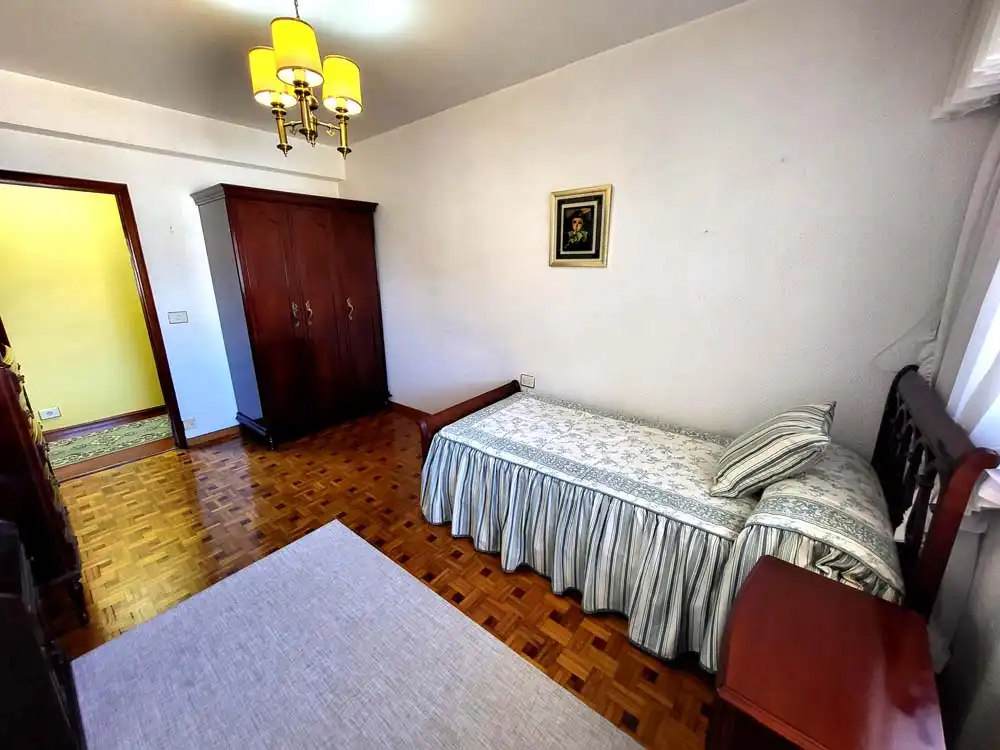 Habitación de Piso de alquiler en Vigo  con Calefacción, Parquet y Terraza
