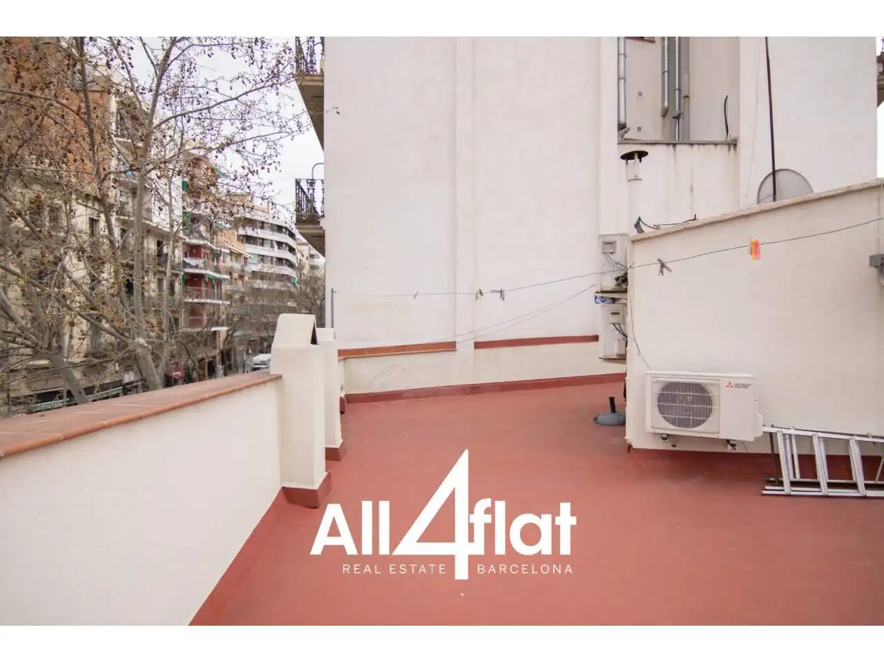 Exterior view of Flat for sale in Barcelona  with Air Conditioner, Parquet flooring and Terrace