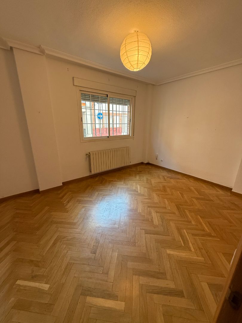 Dormitori de Planta baixa de lloguer en  Madrid Capital amb Aire condicionat, Calefacció i Parquet