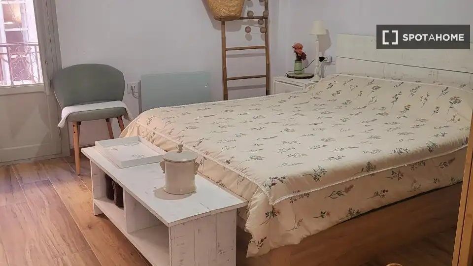 Schlafzimmer von Wohnungen zur untervermieten in Gestalagar mit Klimaanlage, Terrasse und Möbliert