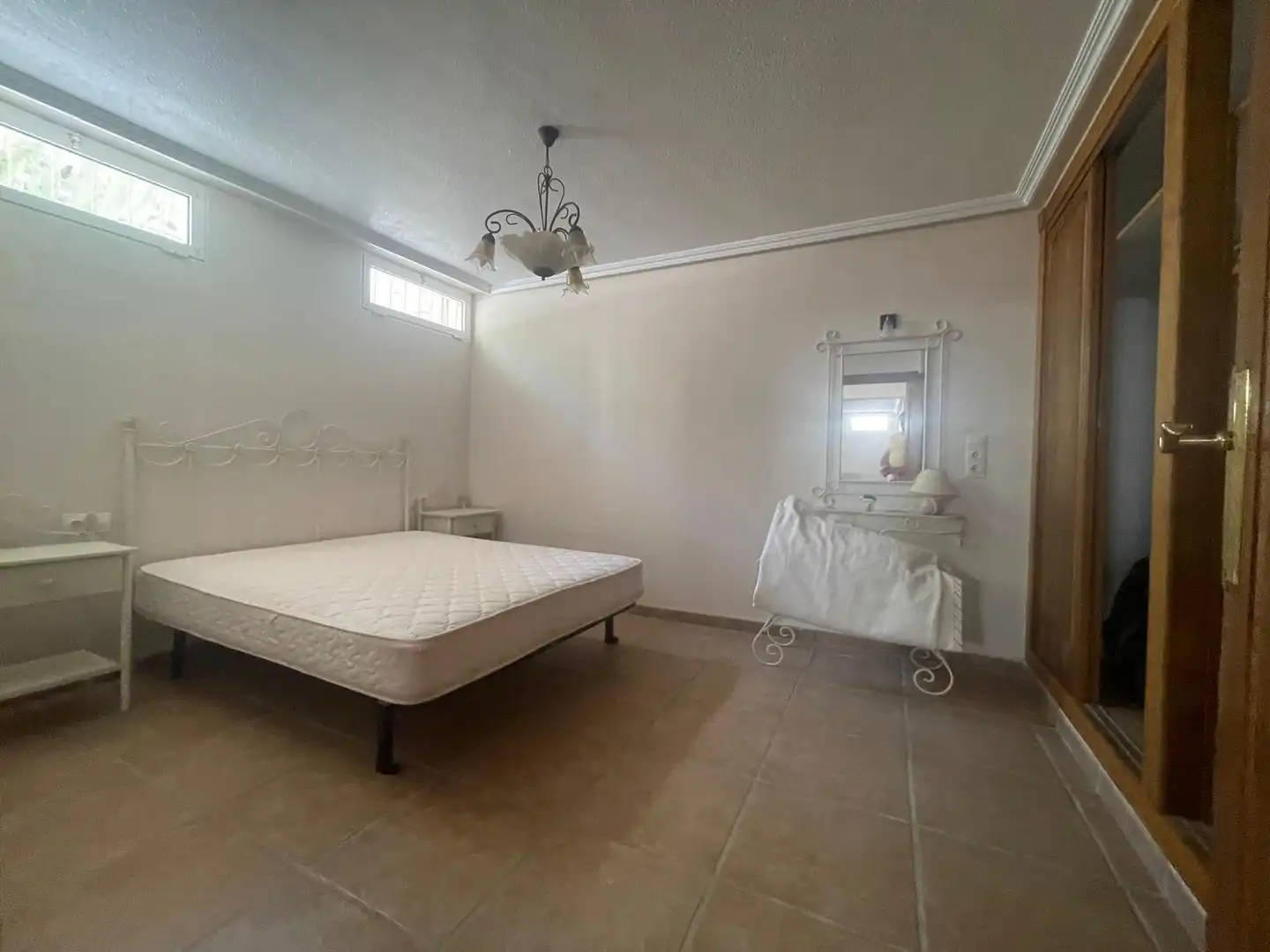 Dormitori de Casa adosada en venda en Torrevieja amb Aire condicionat, Calefacció i Jardí privat