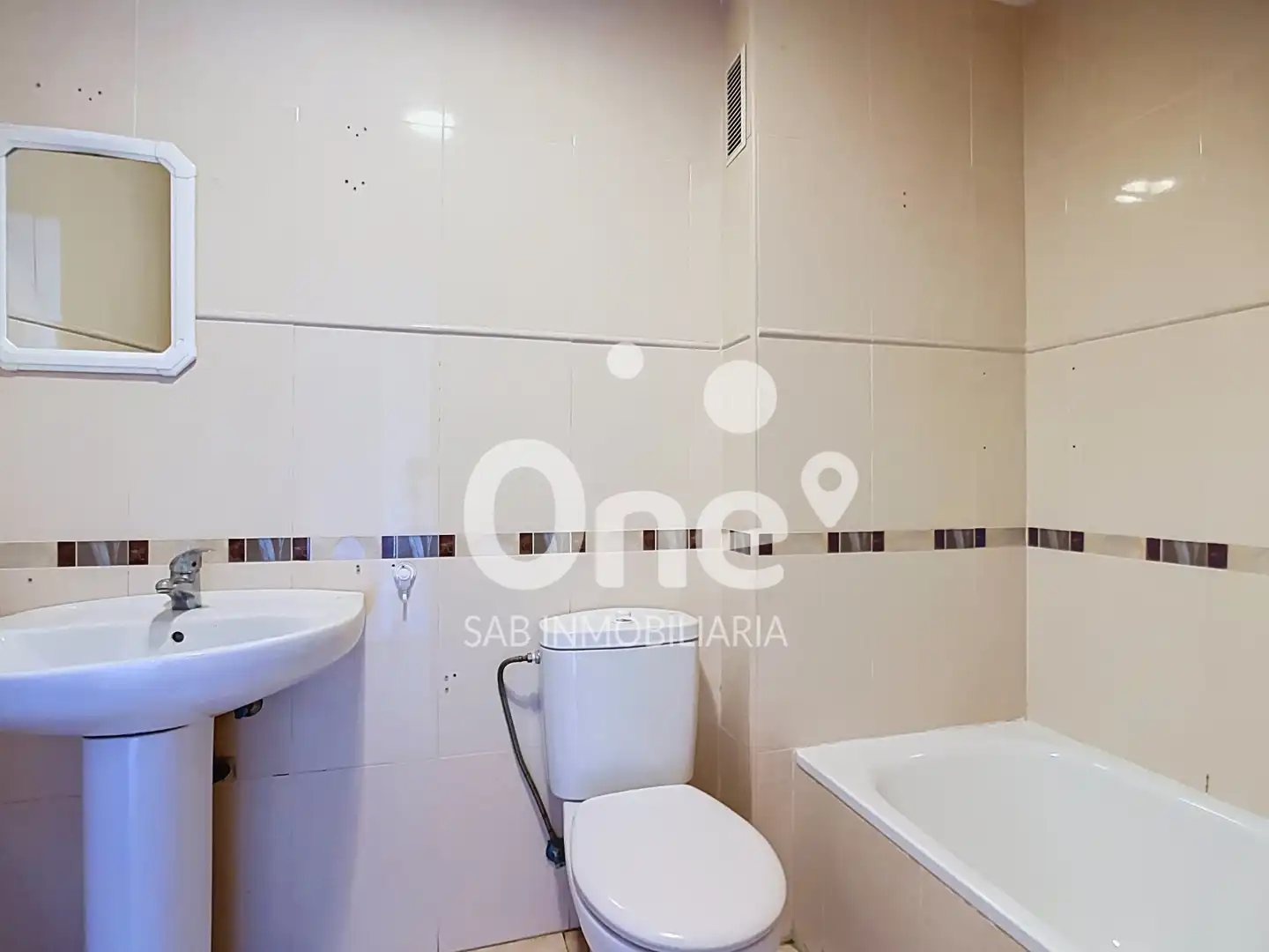 Bathroom of Flat for sale in Benissanó  with Terrace and Oven
