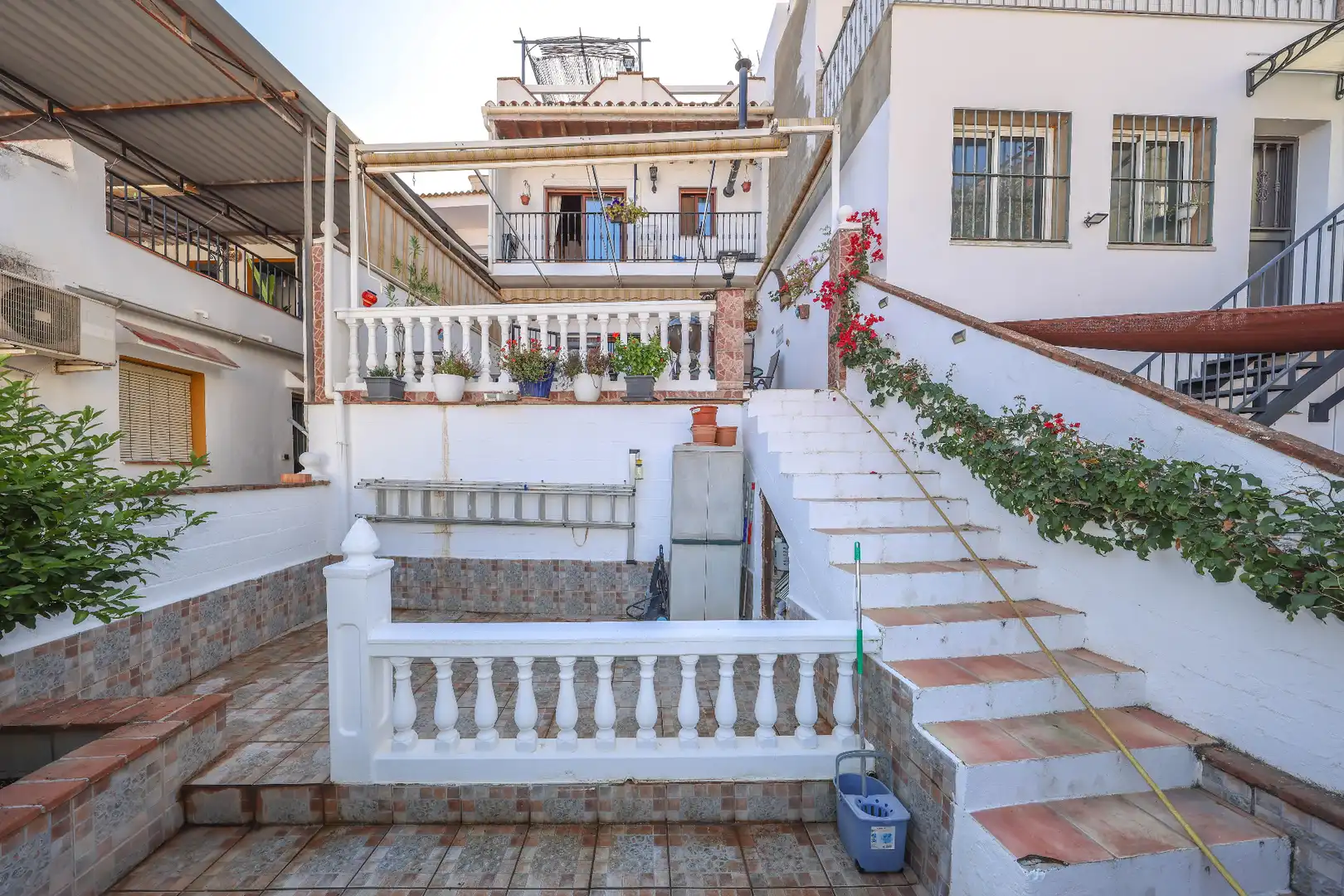 Vista exterior de Casa adosada en venta en Guaro con Aire acondicionado