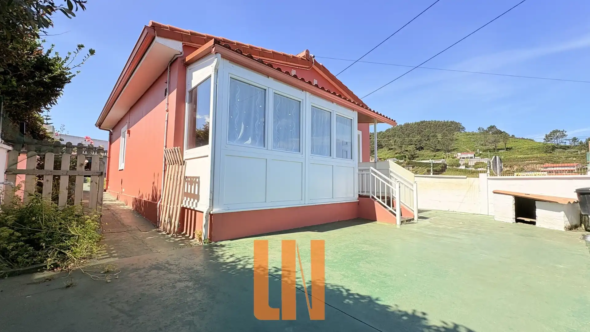 Vista exterior de Casa o chalet en venta en Arteixo con Calefacción, Jardín privado y Parquet