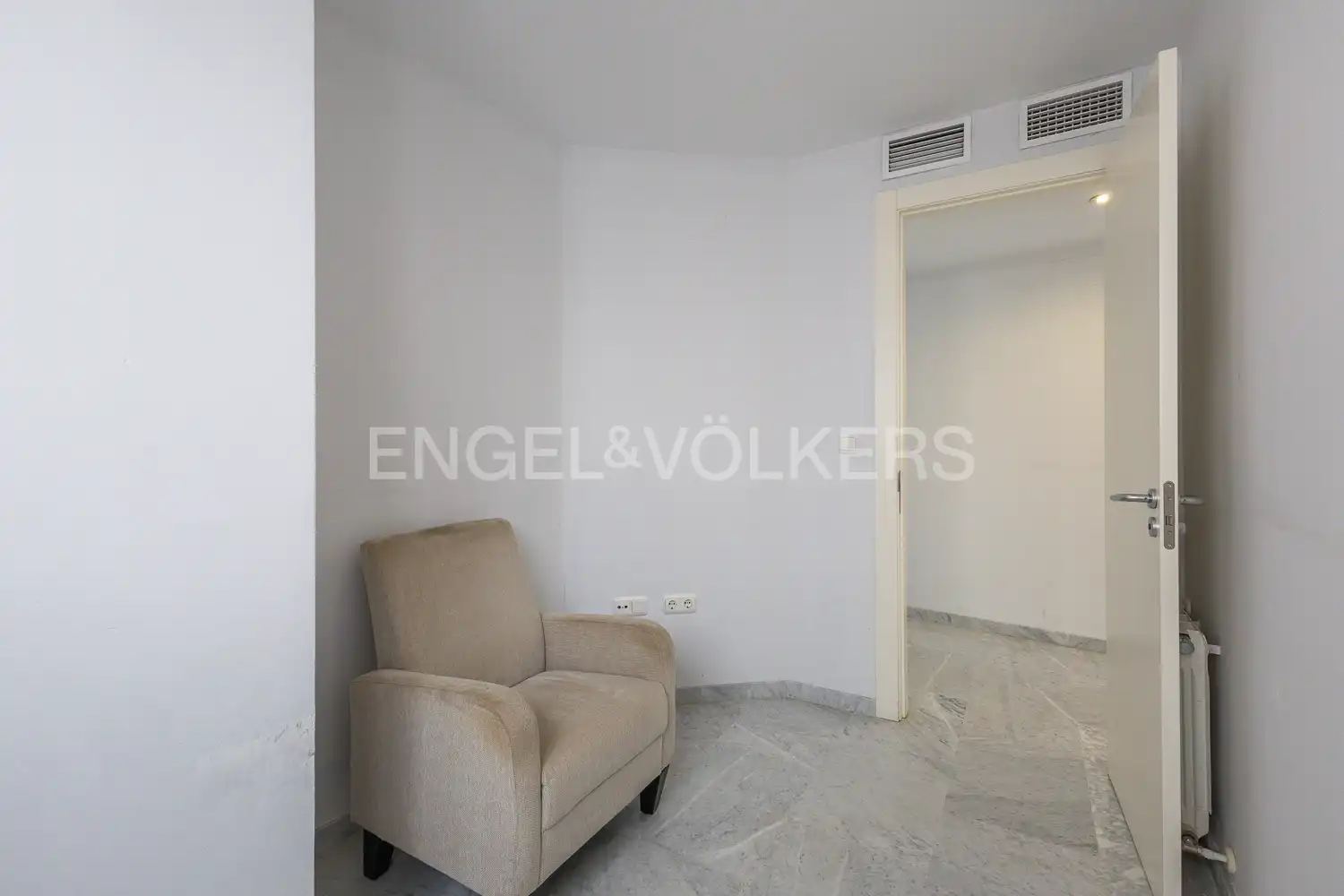 Piso en venta en Valencia con Aire acondicionado, Calefacción y Terraza