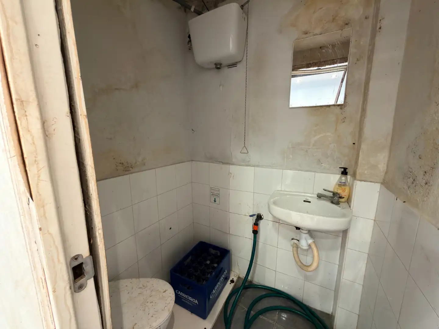Bathroom of Office for sale in Valencia  with Air Conditioner, Heating and Alarm