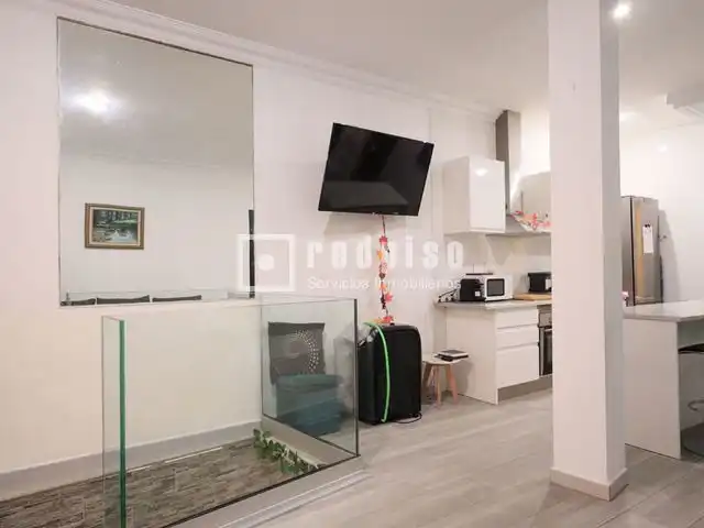 Piso en venta en Madrid con Calefacción y Amueblado