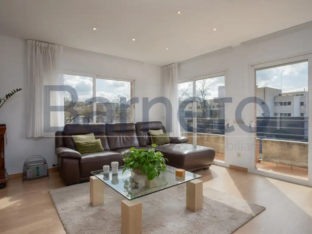 Living room of Houses for sale in Girona  with Air Conditioner