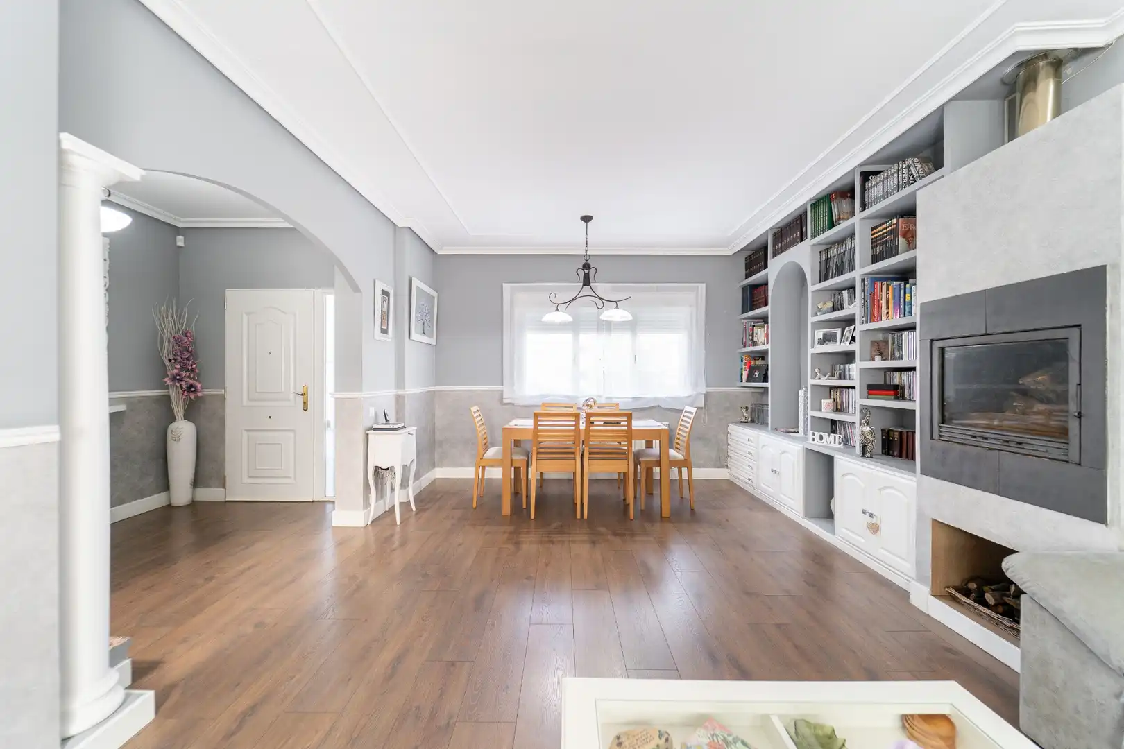 Comedor de Casa adosada en venta en La Torre de Esteban Hambrán con Aire acondicionado, Calefacción y Jardín privado