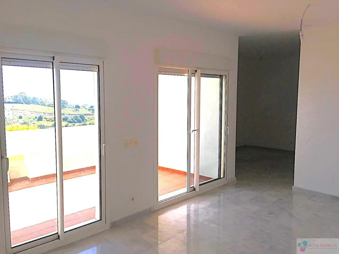 Maisonette zum Verkauf in Estepona mit Terrasse und Gemeinschaftspool