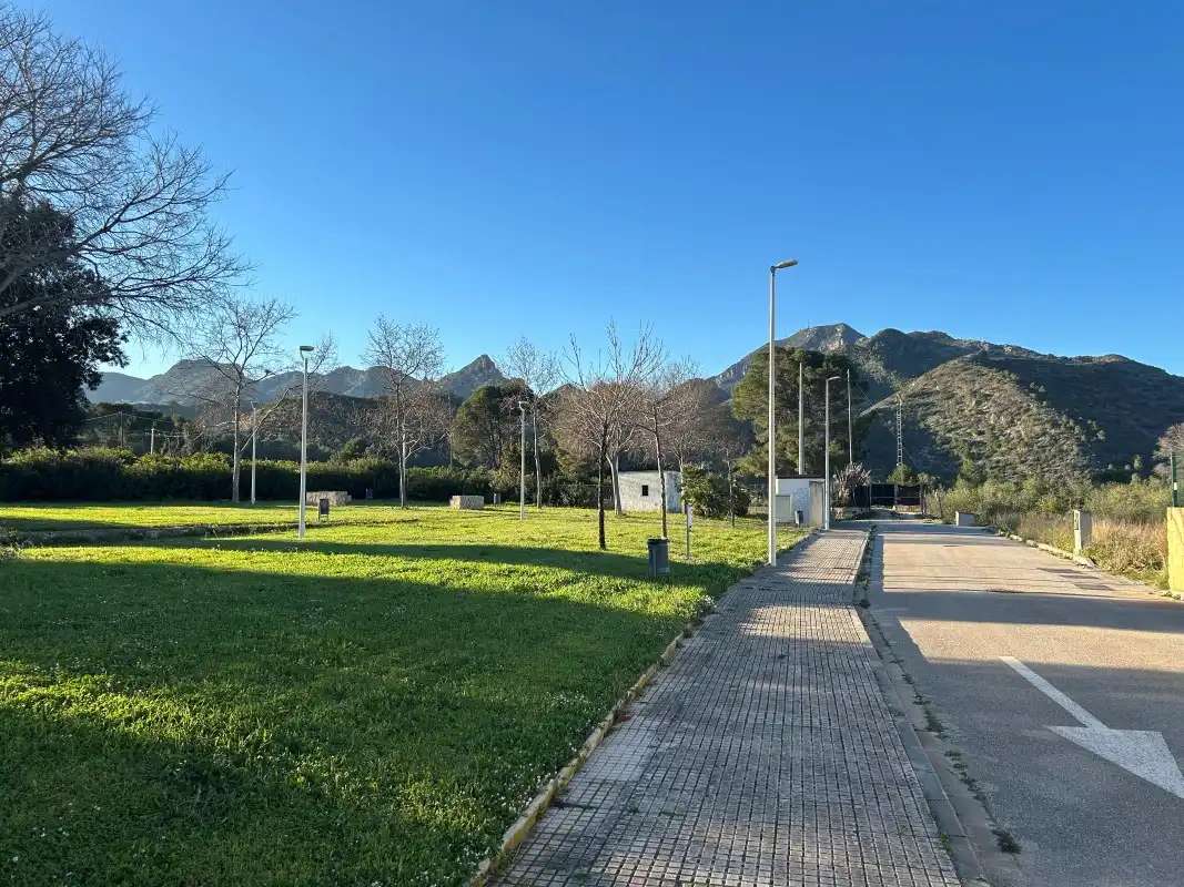Vista exterior de Casa o xalet en venda en Gandia amb Aire condicionat, Jardí privat i Terrassa