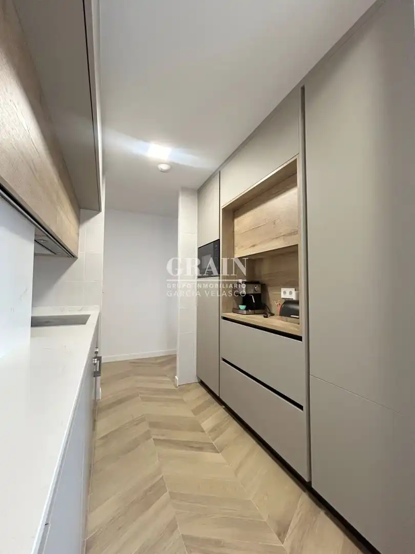 Cocina de Piso de alquiler en Albacete con Calefacción, Terraza y Piscina