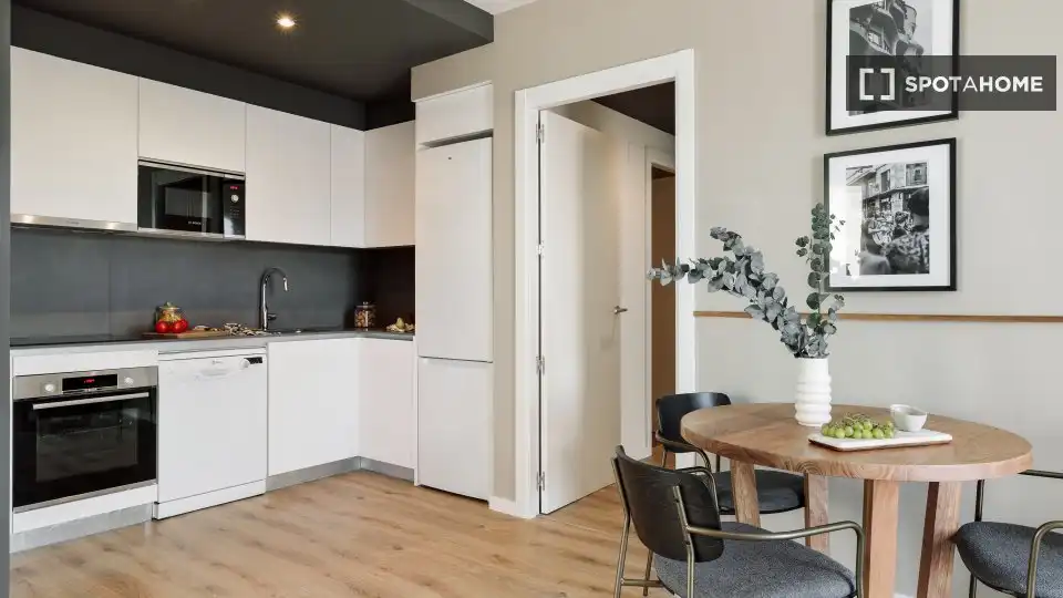 Kitchen of Flat for rent in Barcelona  with Air Conditioner, Heating and Furnished