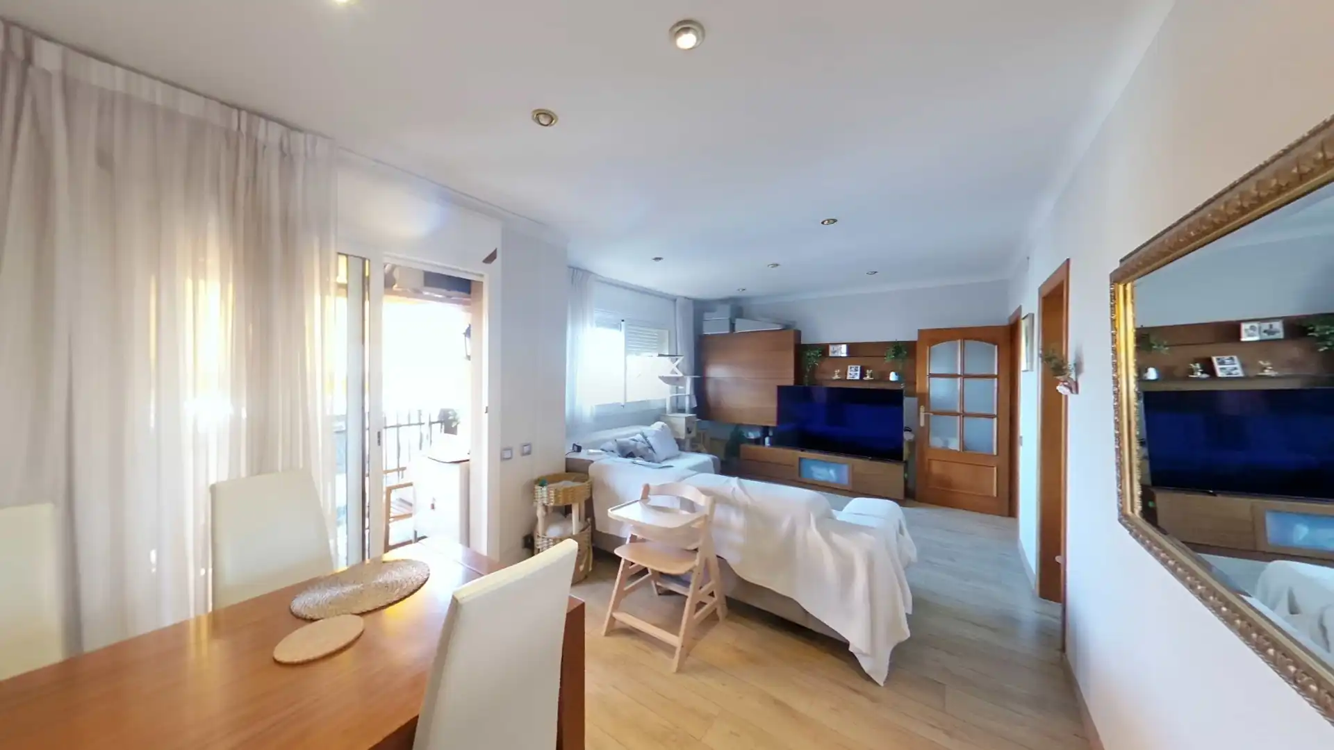 Sala d'estar de Àtic en venda en Sabadell amb Aire condicionat, Parquet i Balcó