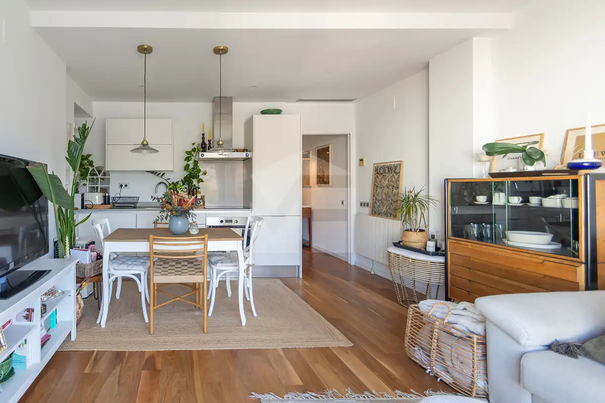 Dining room of Flat for sale in Barcelona  with Air Conditioner and Heating