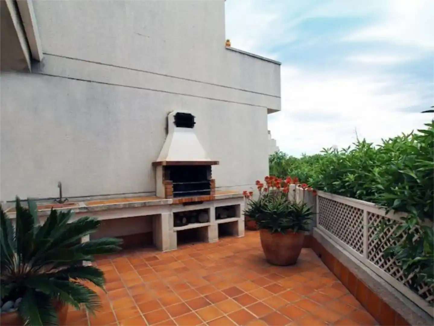 Terrassa de Casa adosada de lloguer en Sitges amb Aire condicionat, Jardí privat i Piscina