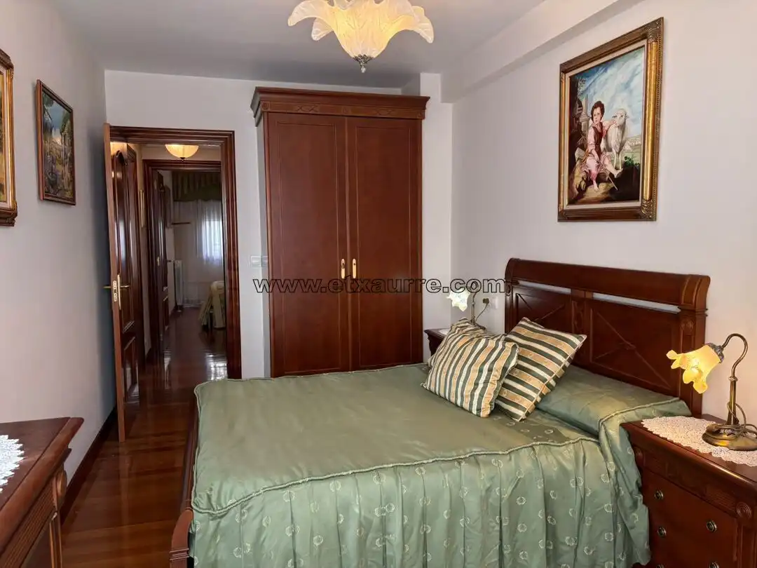 Bedroom of Flat for sale in Laudio / Llodio  with Heating, Storage room and Furnished