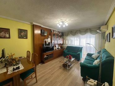 Flat with lift for sale in Caballería Española