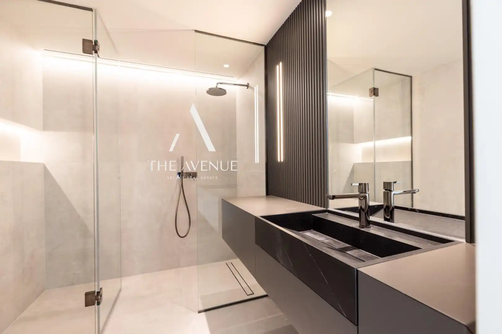 Bathroom of Houses for sale in Pozuelo de Alarcón  with Heating and Swimming Pool