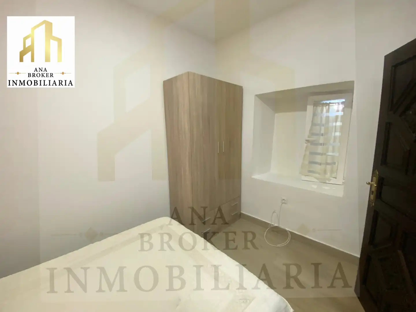 Bedroom of Flat for sale in Ronda  with Furnished