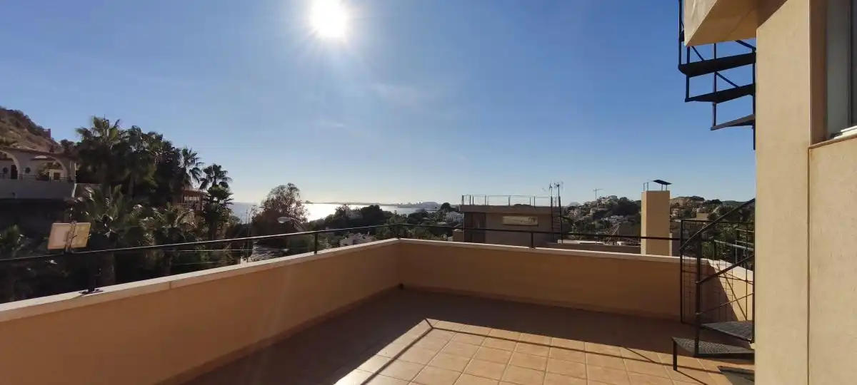 Terrassa de Casa o xalet en venda en El Campello amb Aire condicionat, Piscina i Moblat