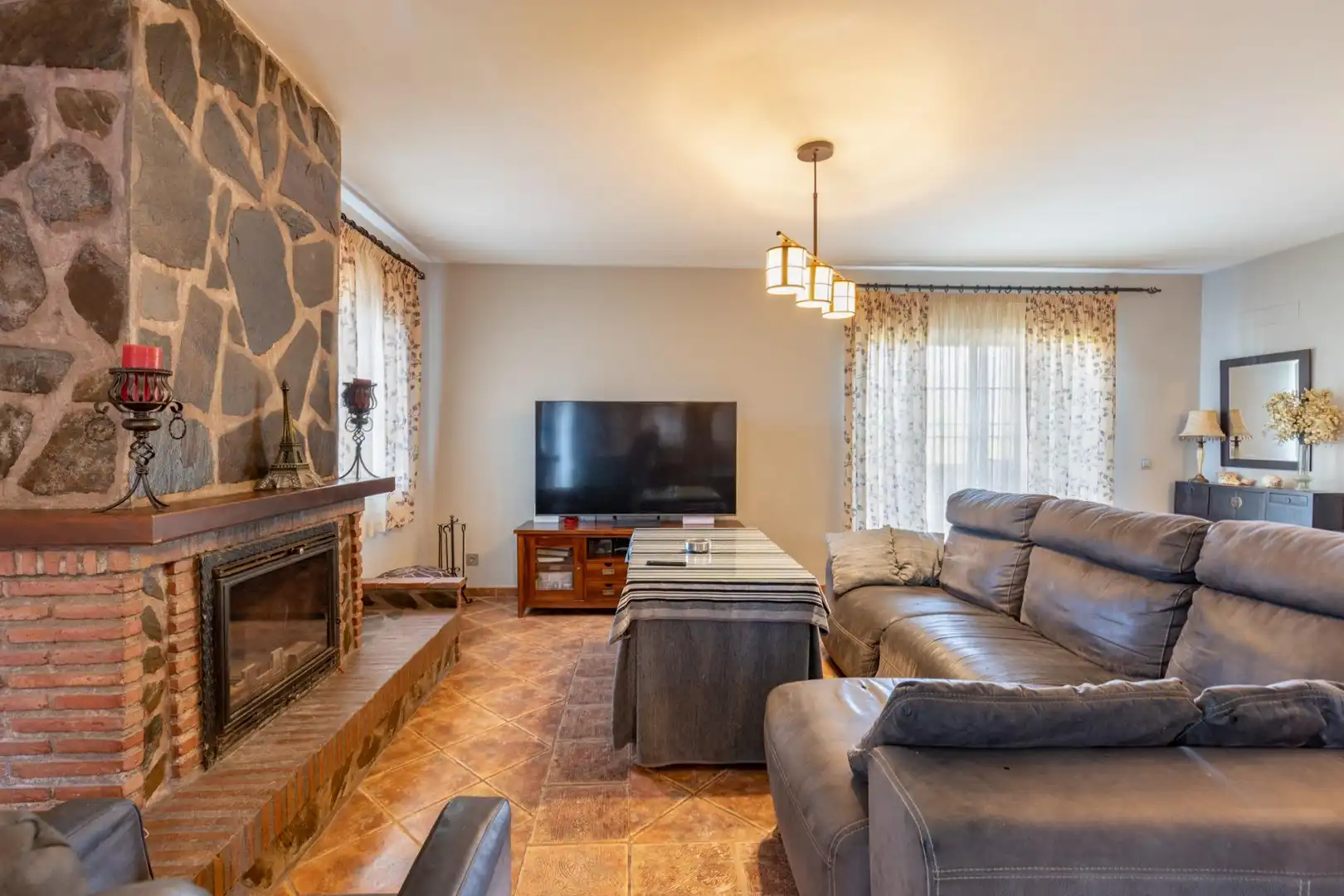 Sala de estar de Casa o chalet en venta en Madrid con Aire acondicionado, Calefacción y Jardín privado