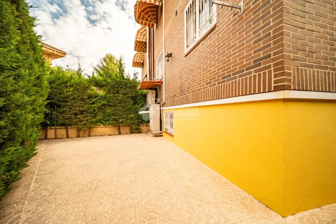 Vista exterior de Casa adosada en venta en Arganda del Rey con Aire acondicionado y Calefacción
