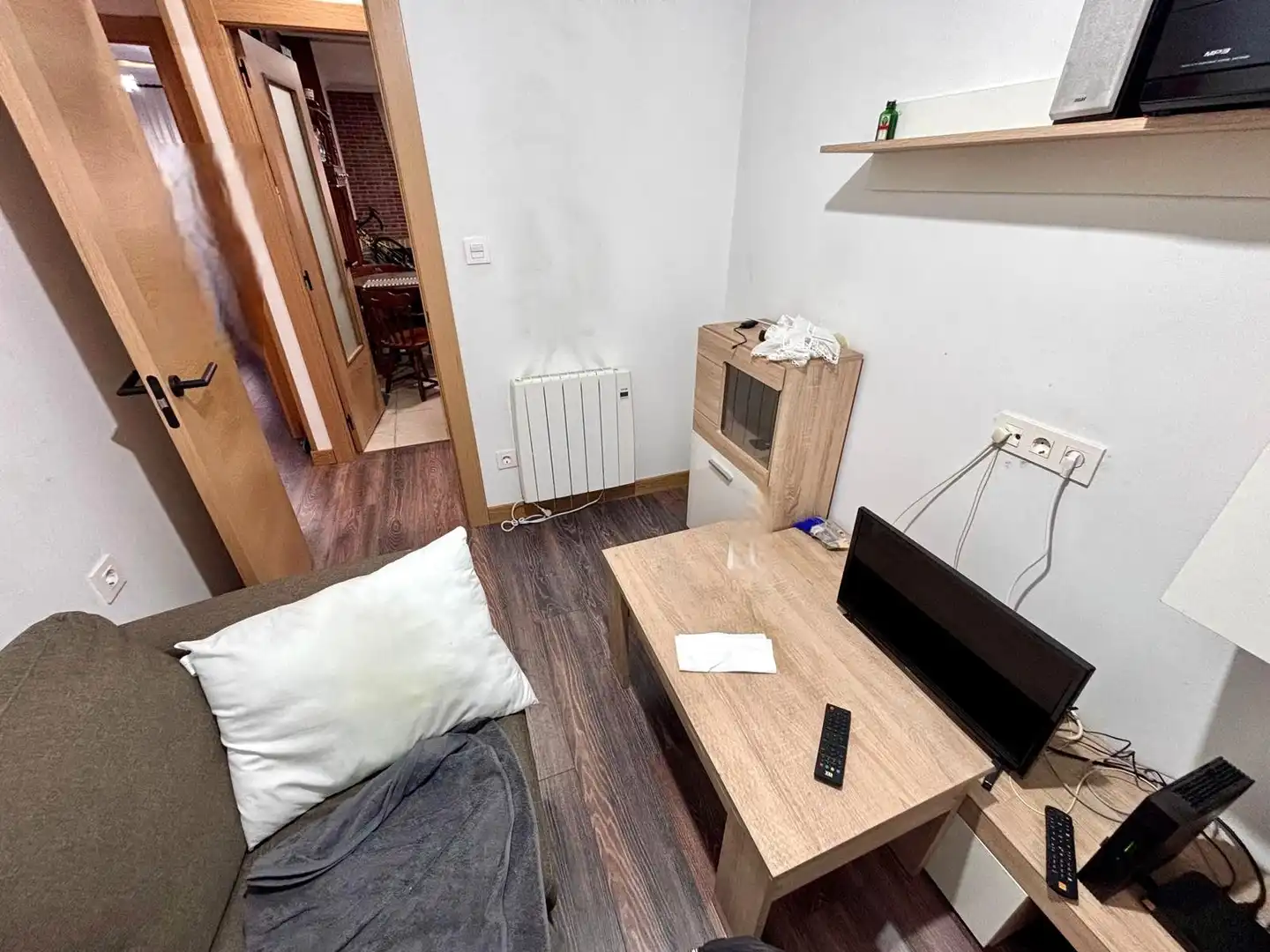 Habitación de Piso en venta en Gijón  con Calefacción, Parquet y Amueblado