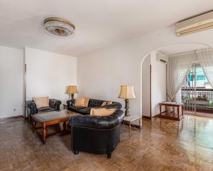 Sala d'estar de Apartament en venda en  Madrid Capital amb Terrassa