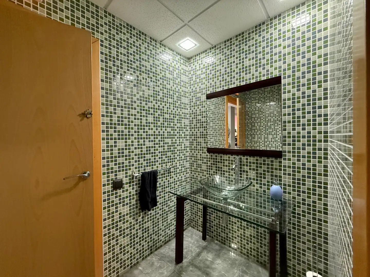 Baño de Local en venta en Terrassa con Aire acondicionado, Calefacción y Internet