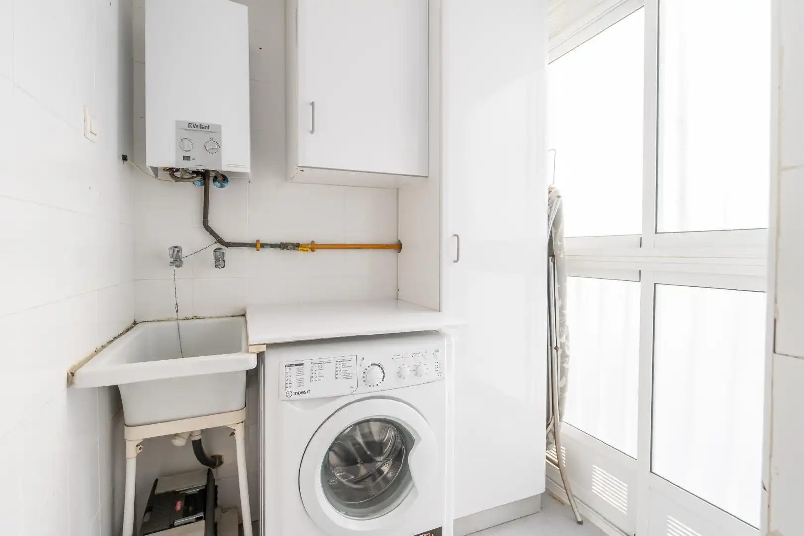 Baño de Piso de alquiler en Valencia con Aire acondicionado, Calefacción y Amueblado