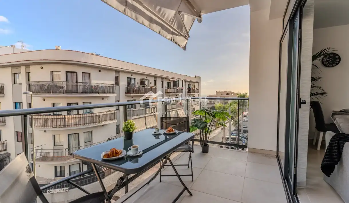 Terraza de Piso en venta en Adeje con Terraza, Trastero y Piscina