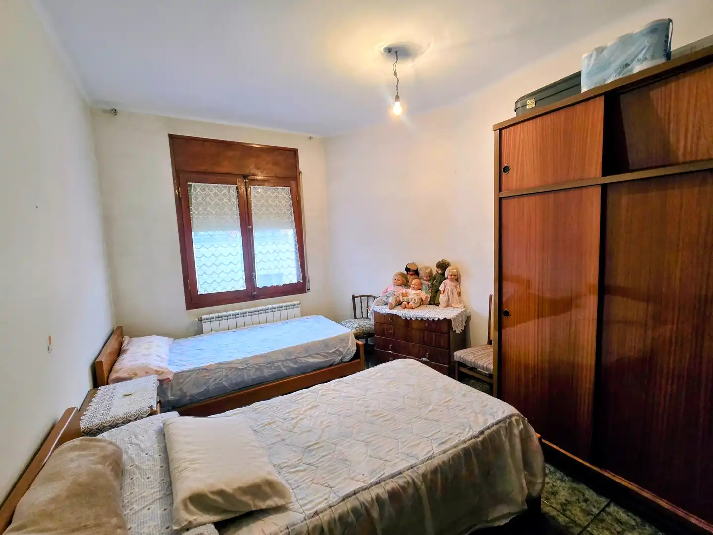 Habitación de Piso en venta en Torelló con Calefacción, Trastero y Amueblado
