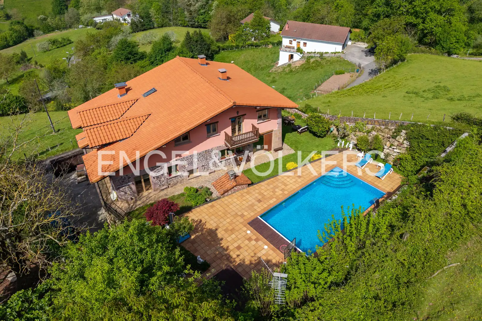 Vista exterior de Casa o chalet en venta en Elduain con Calefacción, Jardín privado y Terraza