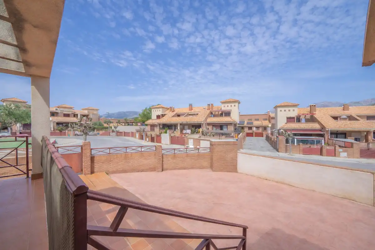 Vista exterior de Casa adosada en venta en La Nucia con Aire acondicionado, Calefacción y Terraza