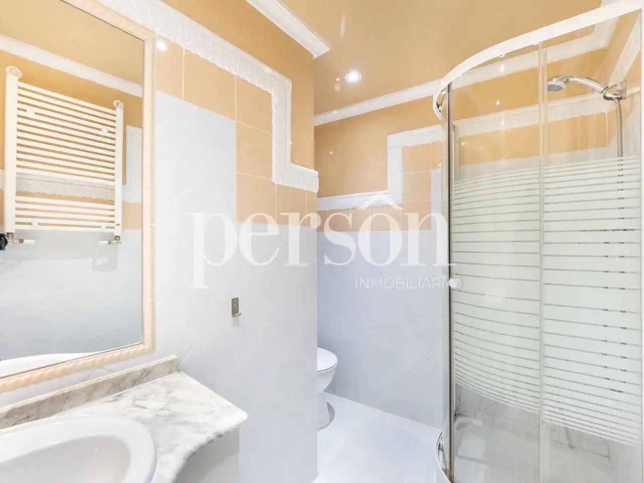 Bathroom of Flat for rent in Ciutat Vella 