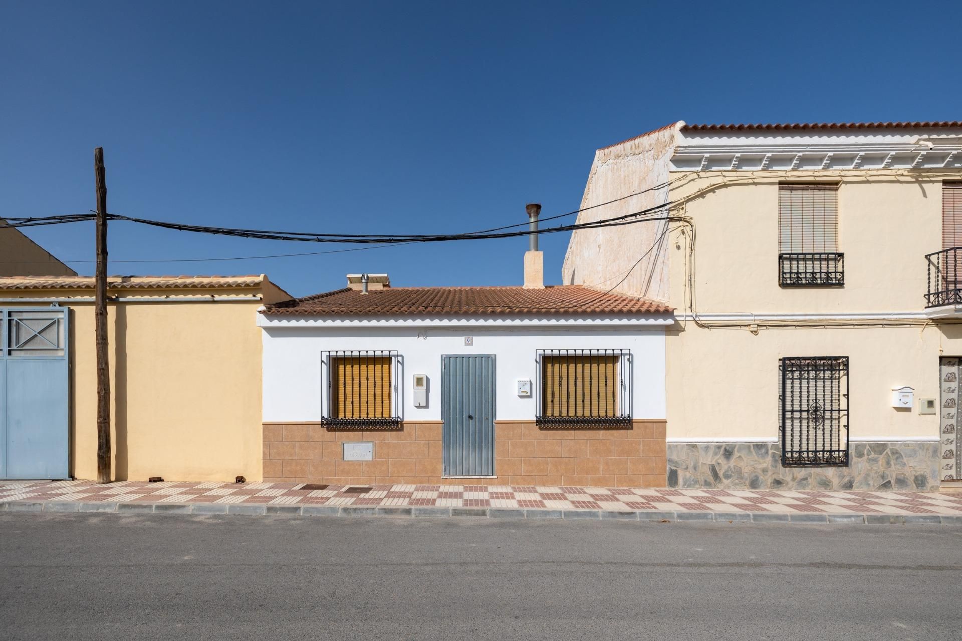 Vista exterior de Casa adosada en venta en Cacín con Jardín privado