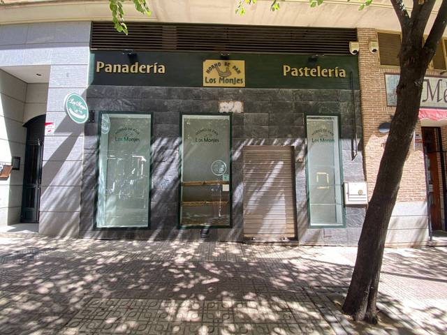 Local comercial en Venta en Calle Calle de González Serrano en La Estación