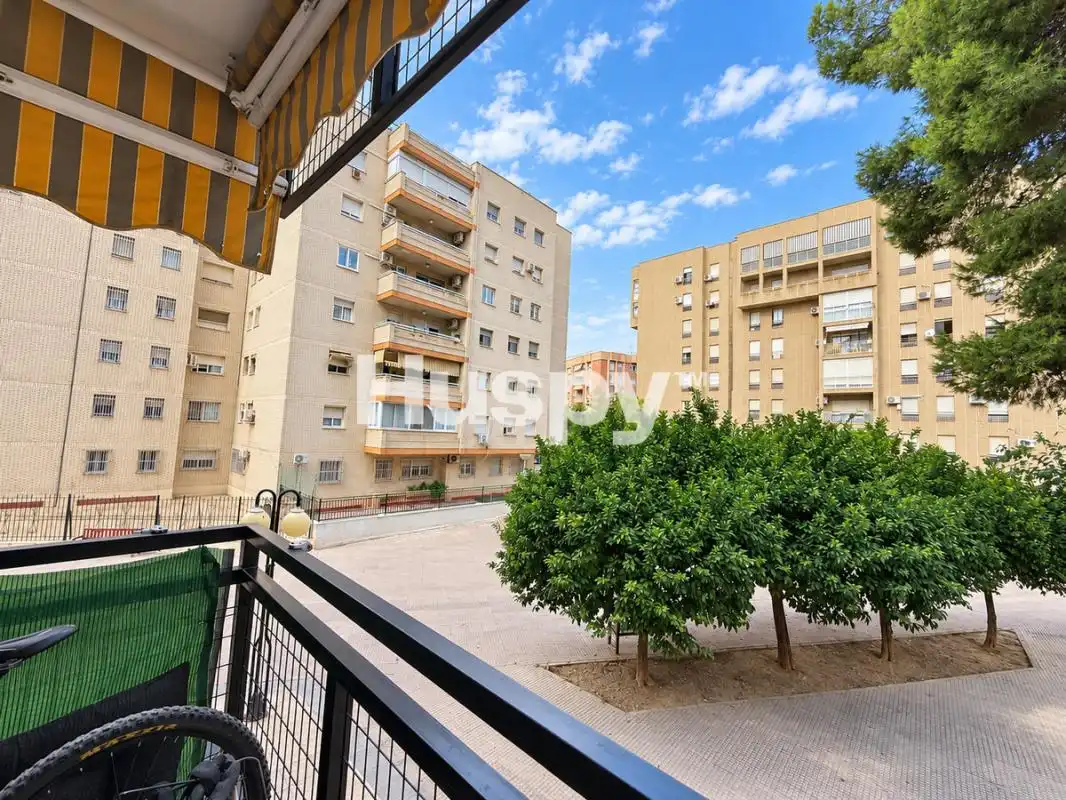 Vista exterior de Pis en venda en Sur